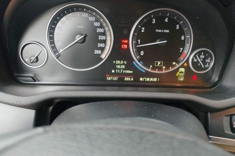 Used BMW X3 2013 xDrive20i Luxury Edition Odometer Close Up