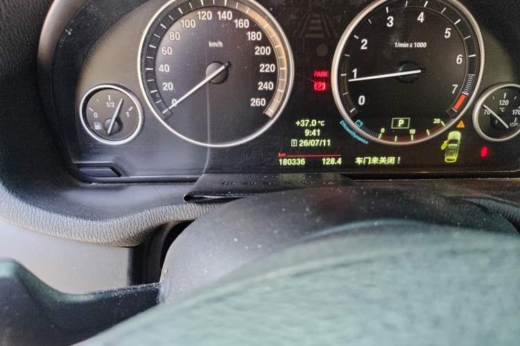 Used BMW X3 2013 Facelifted xDrive20i Luxury Edition Odometer Close Up