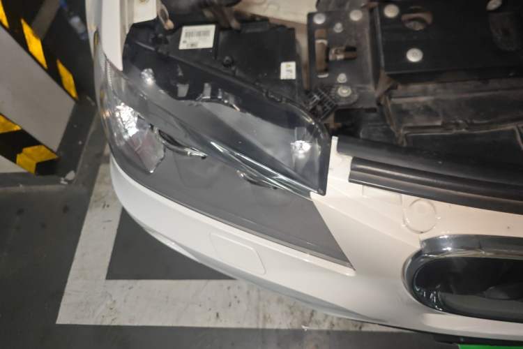 Used BMW X3 2013 Facelifted xDrive20i Luxury Edition Right Front Headlight