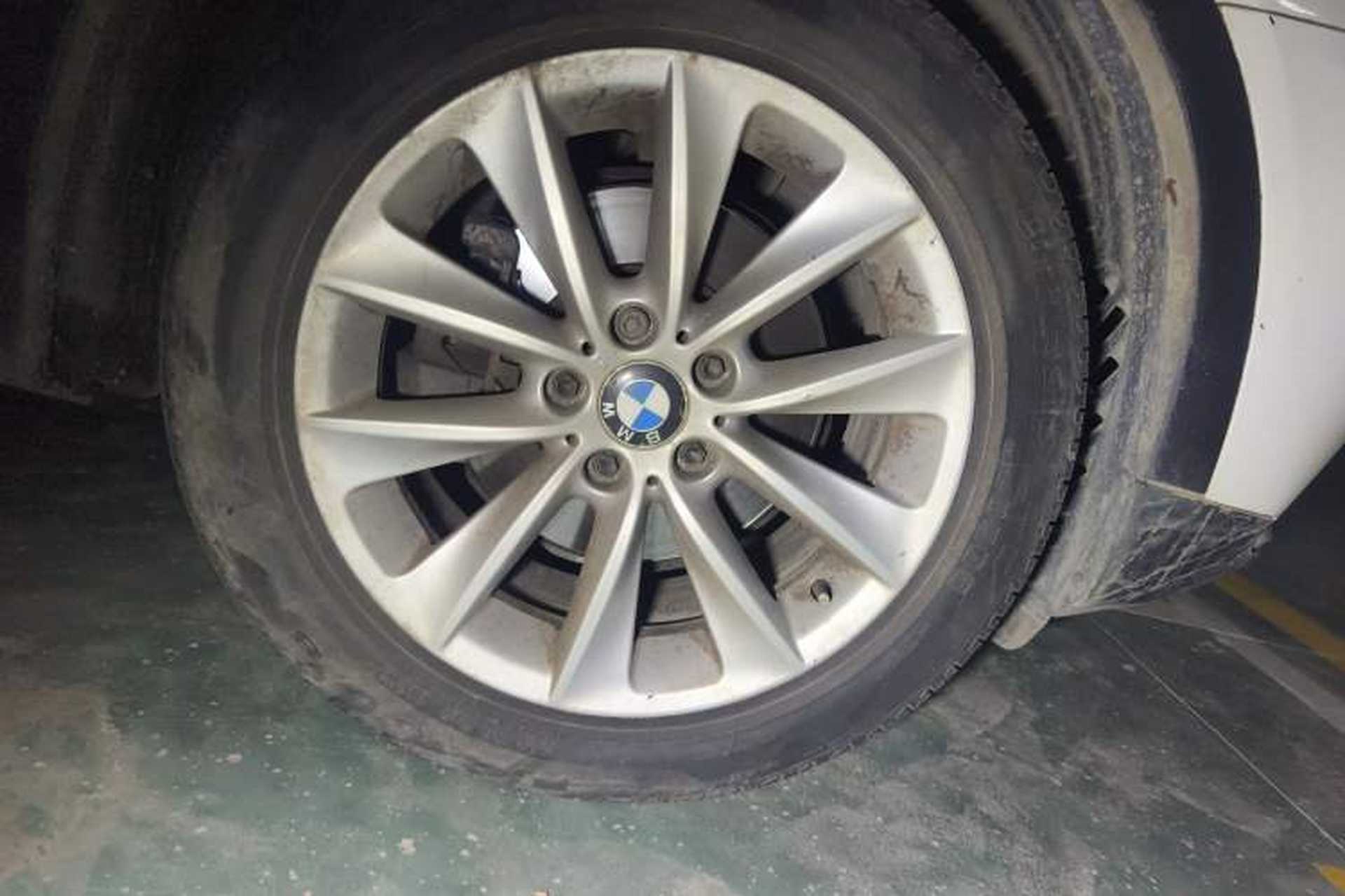 Used BMW X3 2013 xDrive20i Luxury Edition Right Front Wheel Hub
