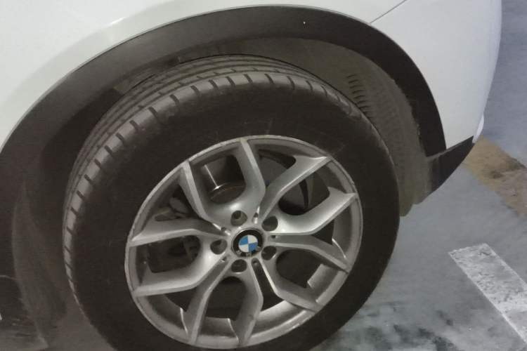 Used BMW X3 2013 Restyled xDrive28i Leading Edition Right Front Wheel Hub