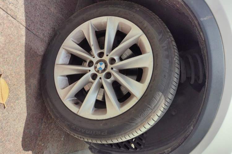Used BMW X3 2013 xDrive20i Luxury Edition Right Front Wheel Hub