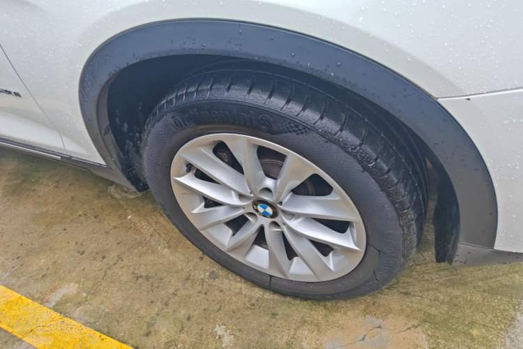 Used BMW X3 2013 Facelifted xDrive20i Luxury Edition Right Front Wheel Hub