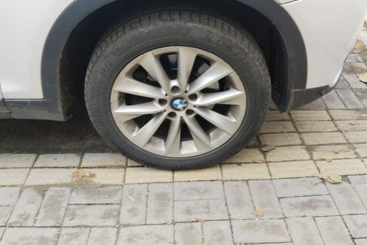 Used BMW X3 2013 Facelifted xDrive20i Luxury Edition Right Front Wheel Hub