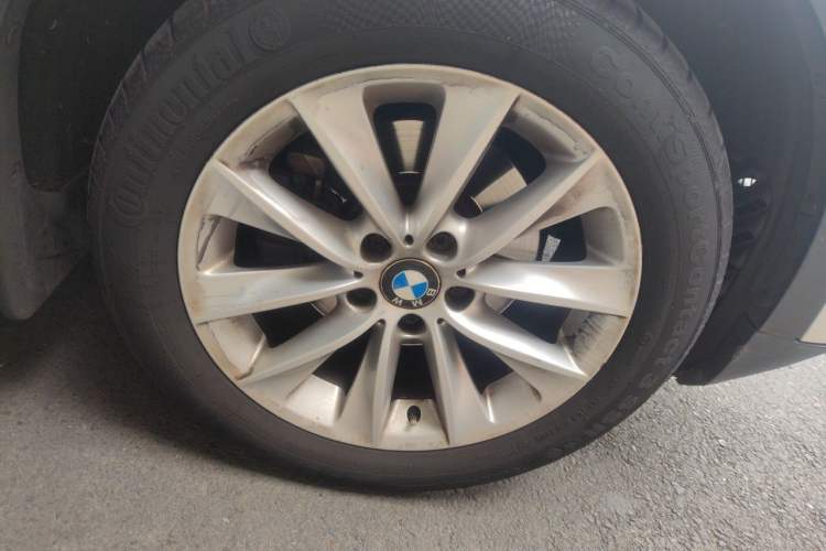 Used BMW X3 2013 xDrive20i Luxury Edition Right Front Wheel Hub