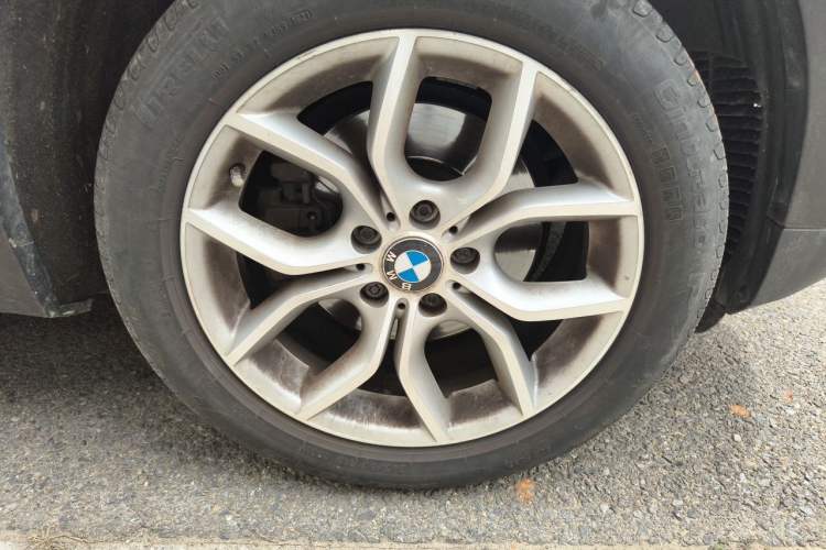 Used BMW X3 2013 Revised xDrive28i Luxury Edition Right Front Wheel Hub