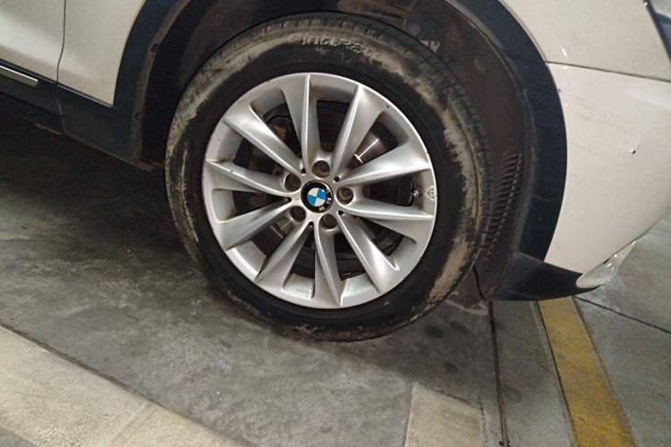 Used BMW X3 2013 Facelifted xDrive20i Luxury Edition Right Front Wheel Hub