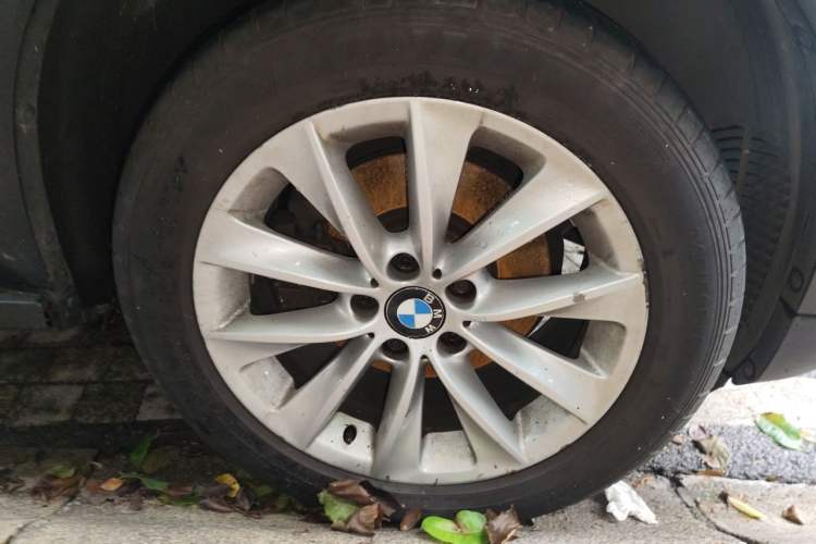 Used BMW X3 2013 Facelifted xDrive20i Luxury Edition Right Front Wheel Hub