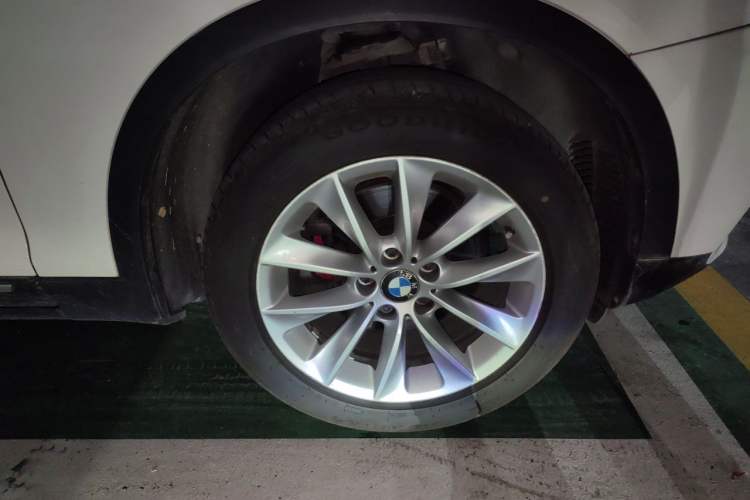 Used BMW X3 2013 Facelifted xDrive20i Luxury Edition Right Front Wheel Hub