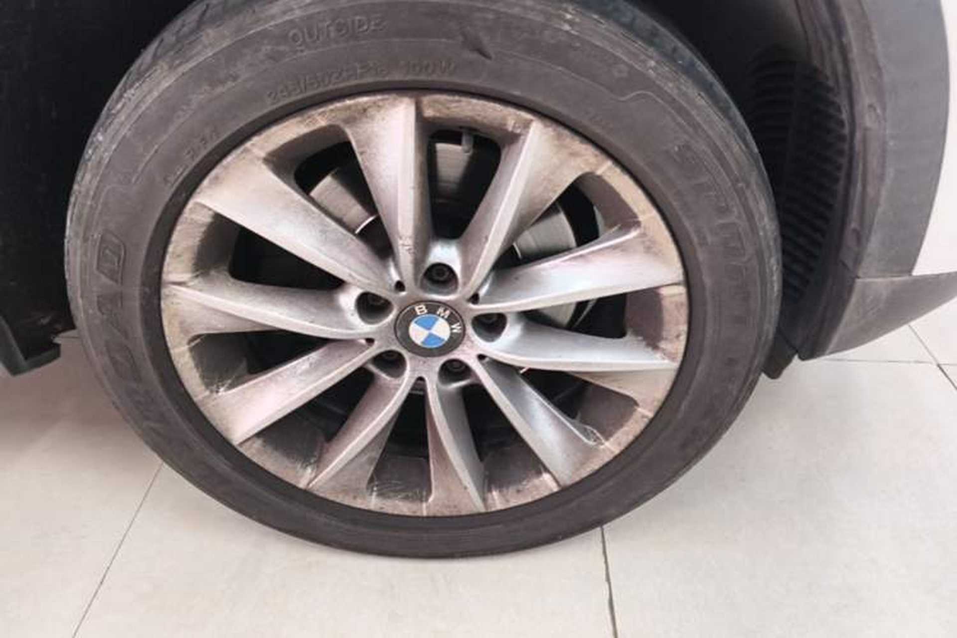 Used BMW X3 2013 xDrive20i Luxury Edition Right Front Wheel Hub
