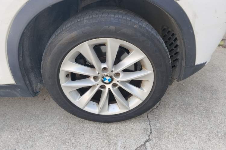 Used BMW X3 2013 xDrive20i Luxury Edition Right Front Wheel Hub