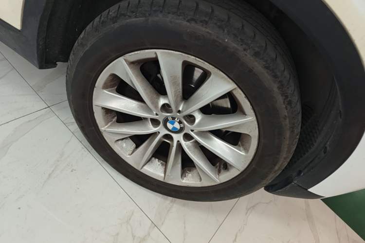 Used BMW X3 2013 Facelifted xDrive20i Luxury Edition Right Front Wheel Hub