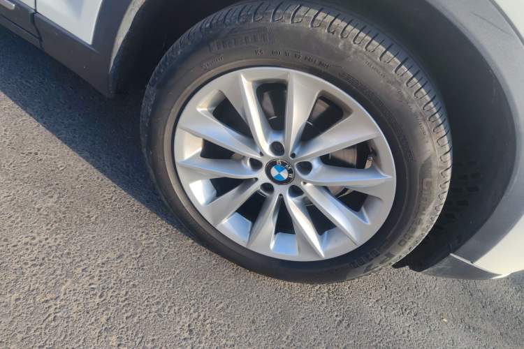 Used BMW X3 2013 xDrive20i Luxury Edition Right Front Wheel Hub