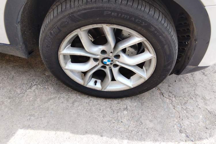 Used BMW X3 2013 xDrive28i Luxury Model Right Front Wheel Hub