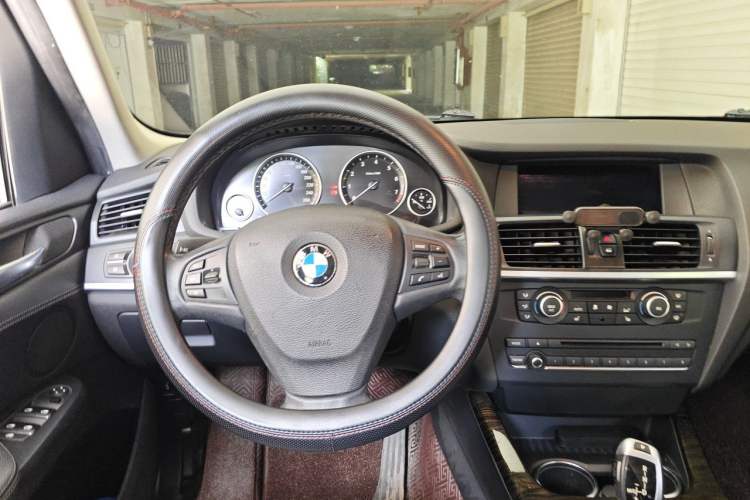 Used BMW X3 2013 Facelifted xDrive20i Luxury Edition Steering Wheel