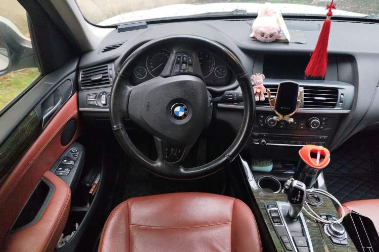 Used BMW X3 2013 Facelifted xDrive20i Luxury Edition Steering Wheel