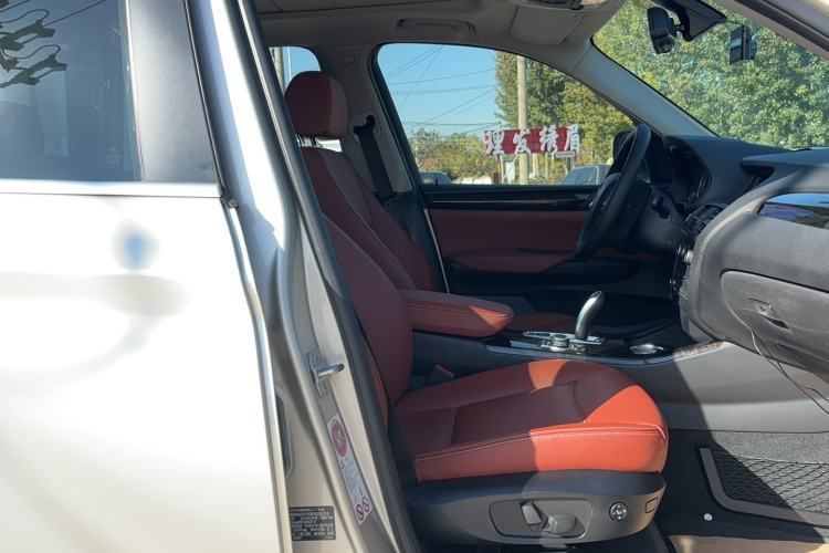 Used BMW X3 2013 Facelifted xDrive20i Luxury Edition Right Front Seat