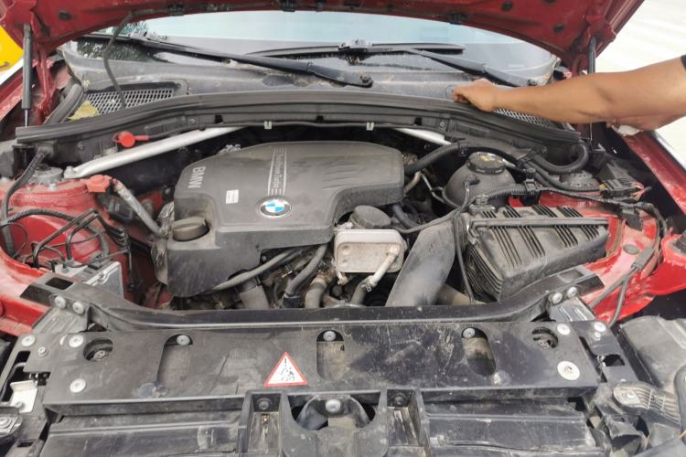 Used BMW X3  Engine Bay