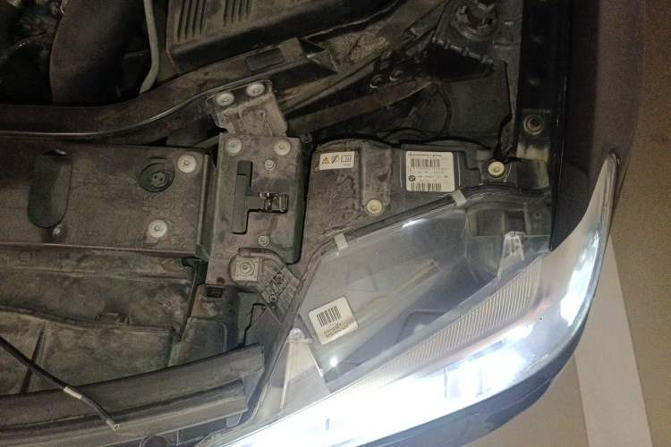 Used BMW X3 2014 xDrive20i X Design Package Engine Bay Left