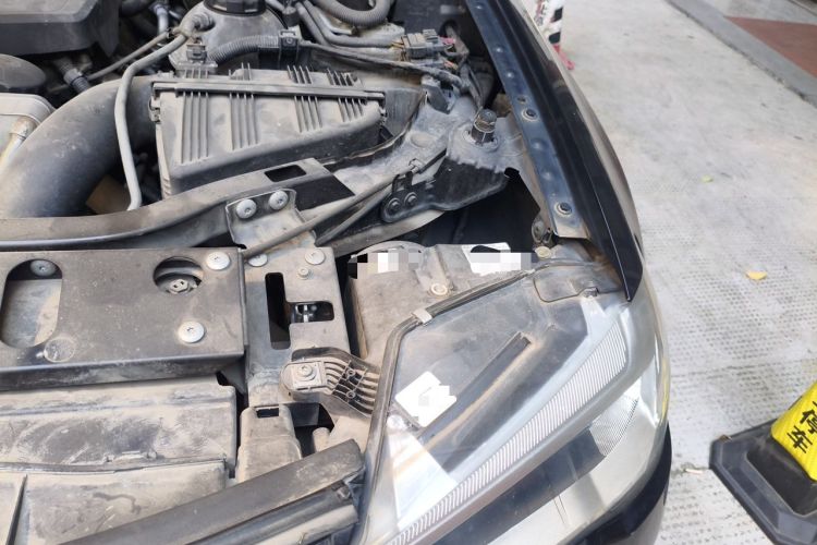 Used BMW X3 2014 xDrive20i X Design Package Engine Bay Left
