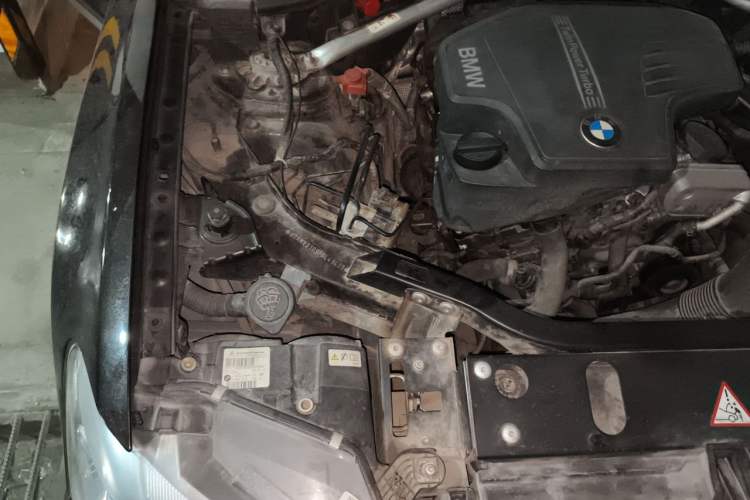 Used BMW X3 2014 xDrive20i X Design Package Engine Bay Right