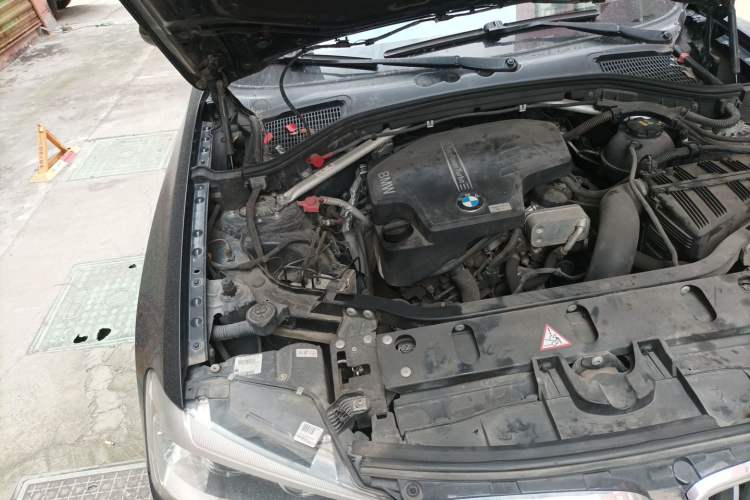Used BMW X3 2014 xDrive28i X Design Package Engine Bay Right