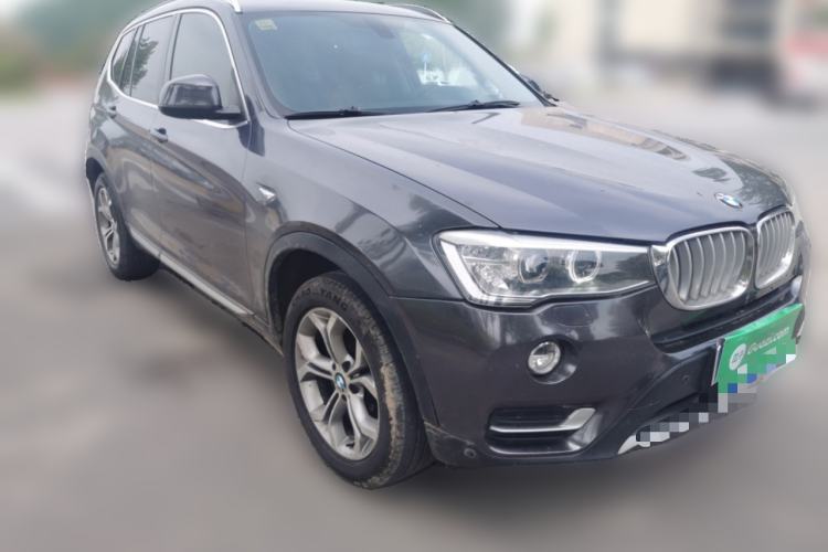 Used BMW X3  Front Right 45 Deg