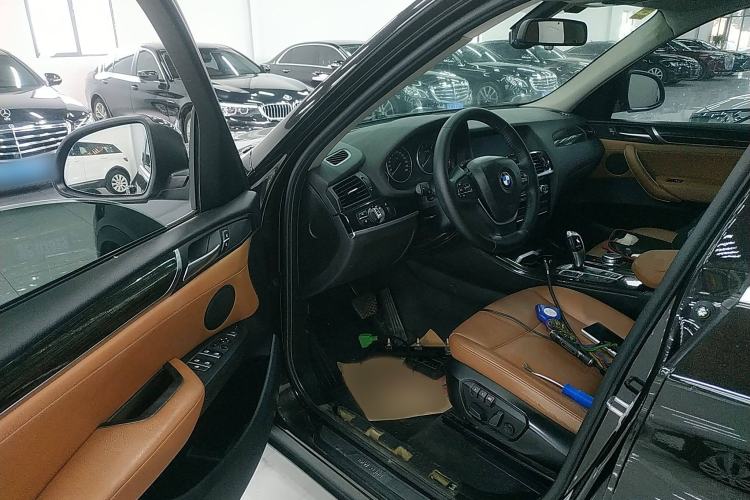 Used BMW X3 2014 xDrive28i X Design Package Interior 3