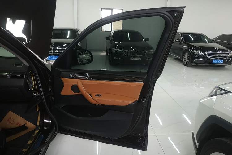 Used BMW X3 2014 xDrive28i X Design Package Interior 5
