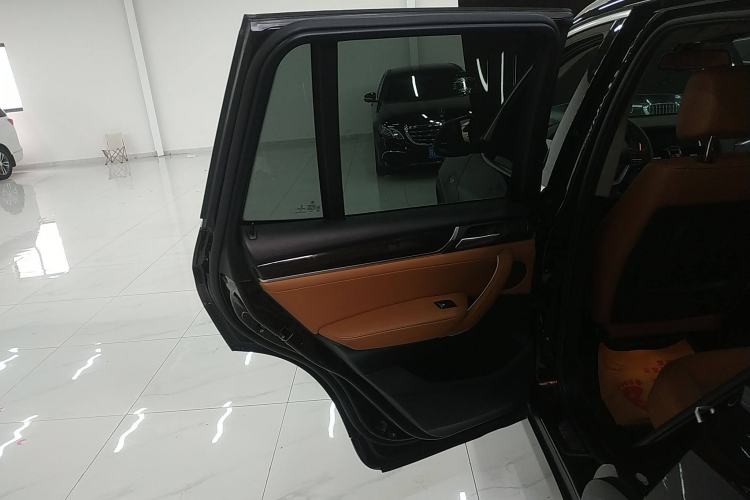 Used BMW X3 2014 xDrive28i X Design Package Interior 8
