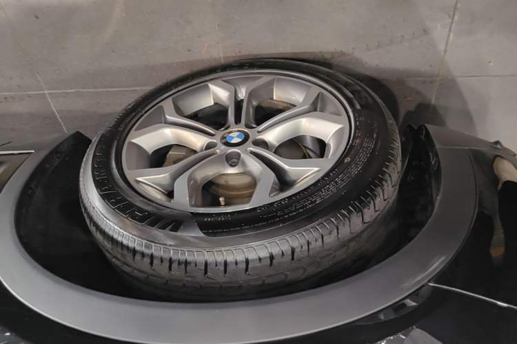 Used BMW X3 2014 xDrive20i X Design Package Left Front Wheel Hub