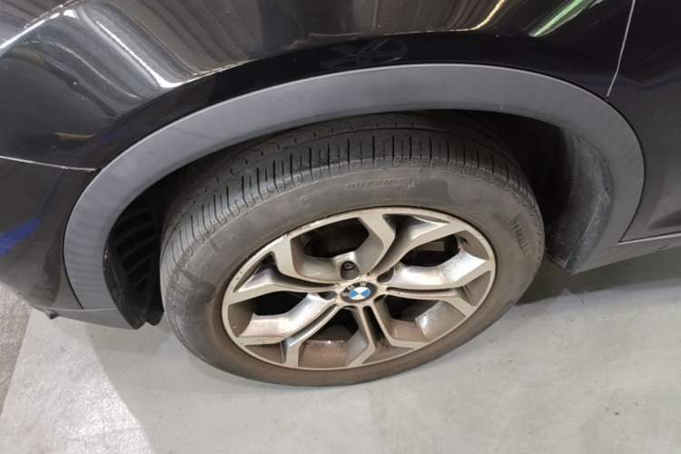 Used BMW X3 2014 xDrive20i X Design Package Left Front Wheel Hub