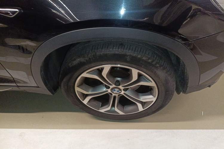 Used BMW X3 2014 xDrive20i X Design Package Right Front Wheel Hub
