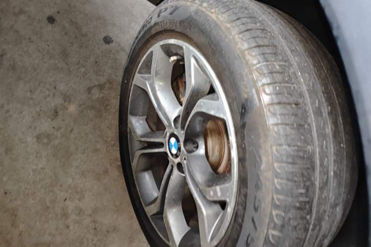Used BMW X3 2014 xDrive20i X Design Package Right Front Wheel Hub