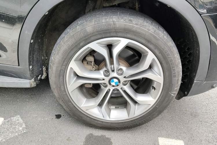 Used BMW X3 2014 xDrive20i X Design Package Right Front Wheel Hub