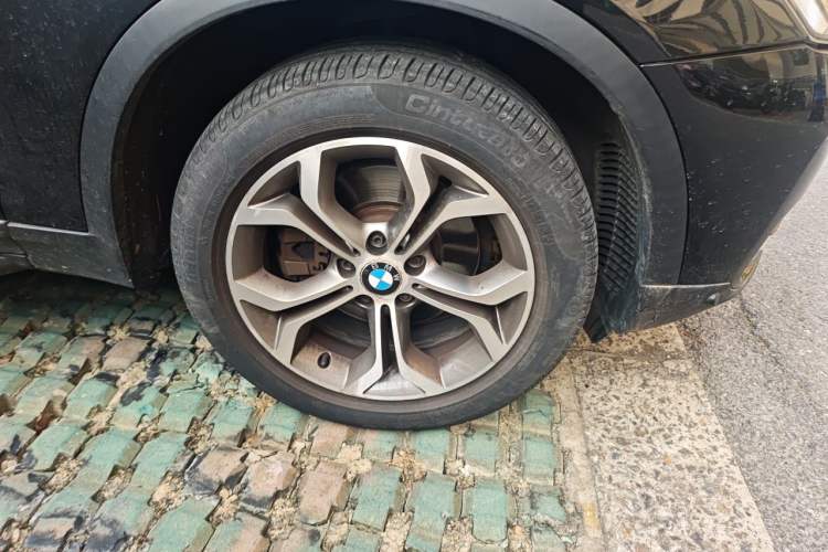 Used BMW X3 2014 xDrive20i X Design Package Right Front Wheel Hub