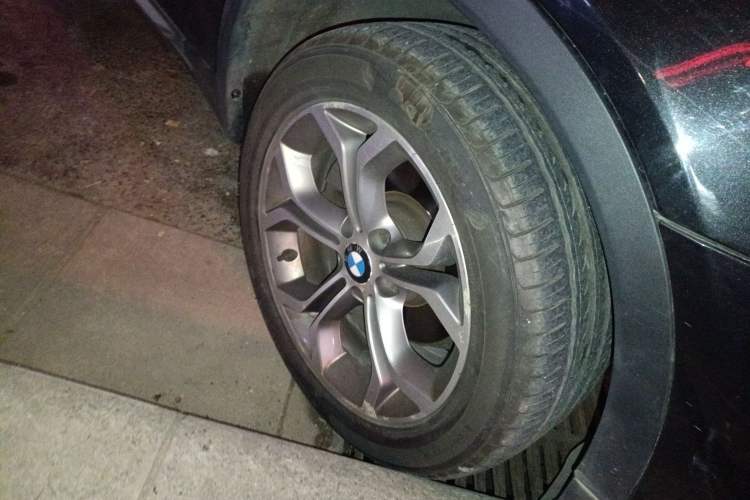 Used BMW X3 2014 xDrive20i X Design Package Right Front Wheel Hub
