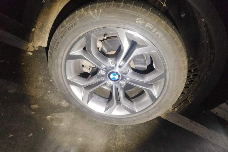 Used BMW X3 2014 xDrive20i X Design Package Right Front Wheel Hub