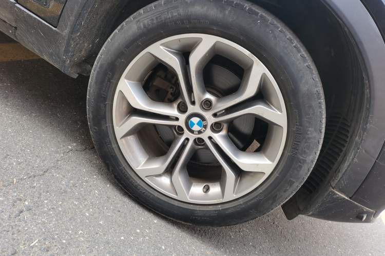 Used BMW X3 2014 xDrive20i X Design Package Right Front Wheel Hub