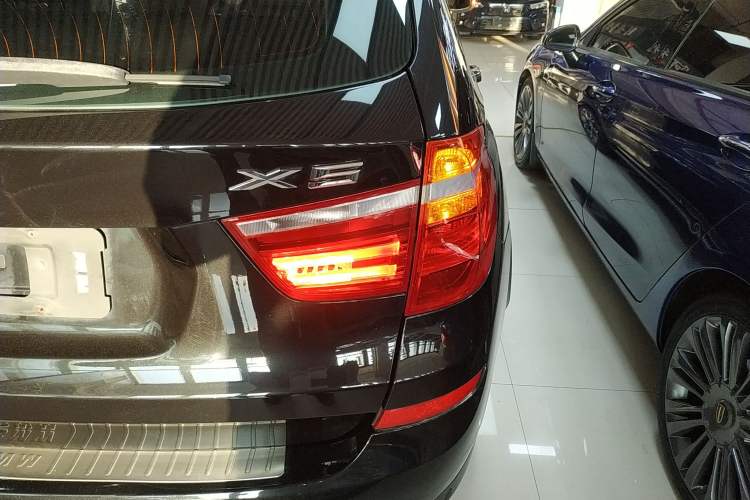 Used BMW X3 2014 xDrive20i X Design Package Right Rear Taillight