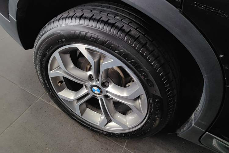 Used BMW X3 2014 xDrive20i X Design Package Right Rear Wheel Hub