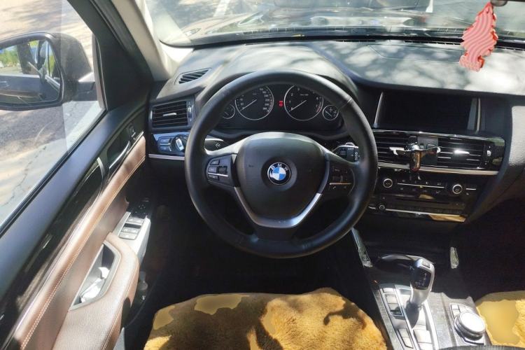 Used BMW X3 2014 xDrive28i X Design Package Steering Wheel