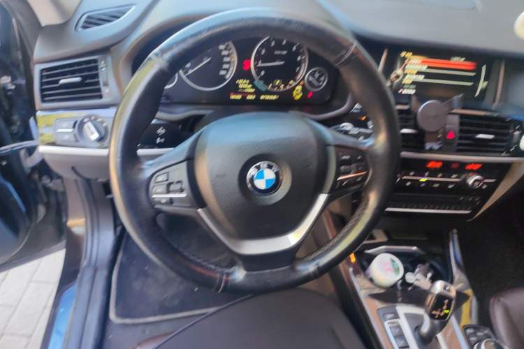 Used BMW X3 2014 xDrive20i X Design Package Steering Wheel