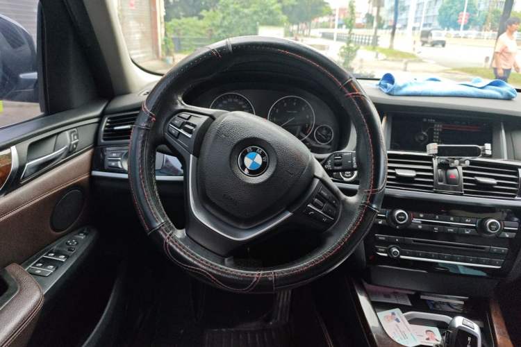 Used BMW X3 2014 xDrive20i X Design Package Steering Wheel