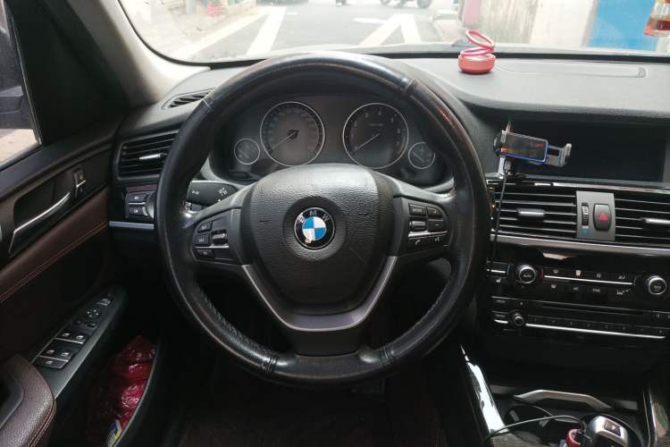 Used BMW X3 2014 xDrive28i X Design Package Steering Wheel