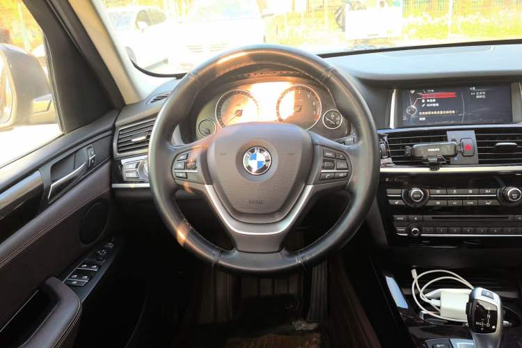 Used BMW X3 2014 xDrive20i X Design Package Steering Wheel