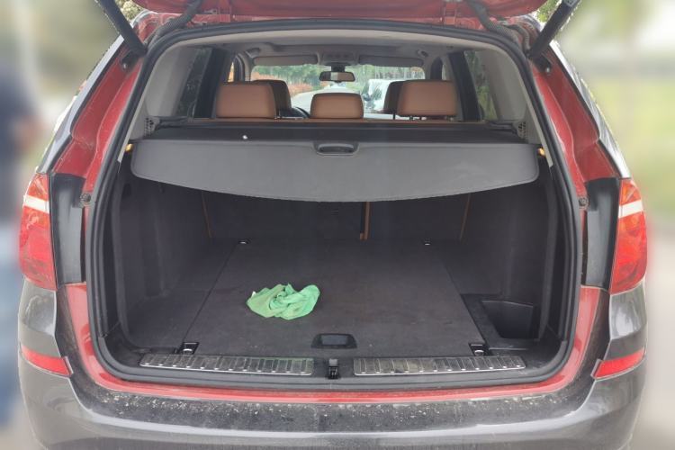 Used BMW X3  Trunk