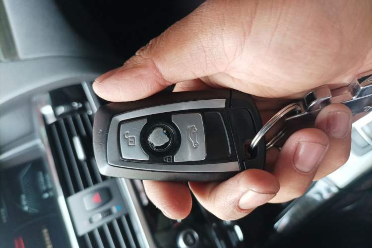 Used BMW X3 2014 xDrive28i X Design Package Vehicle Key