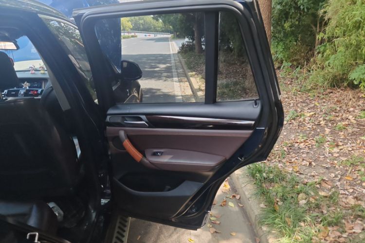 Used BMW X3 2014 xDrive20i X Design Package Interior 10
