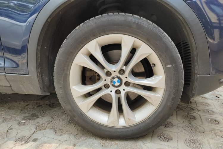 Used BMW X3 2014 xDrive28i X Design Package Right Front Wheel Hub